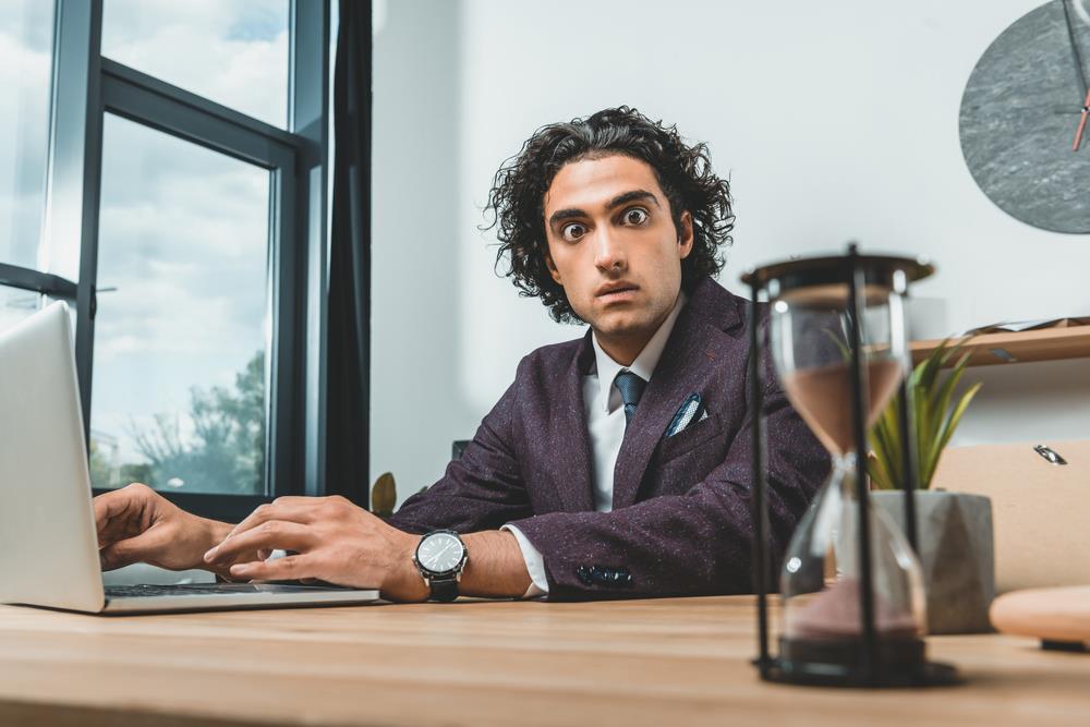 job seeker trying to complete online application on time