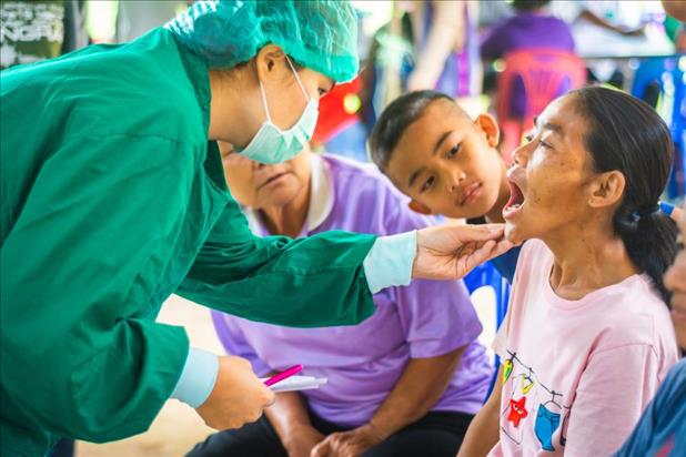 Dentist volunteering overseas